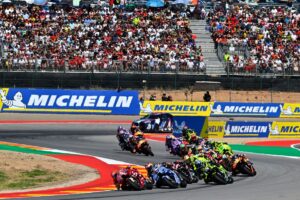 pole aragon - ilustrasi berita Bezzecchi Raih Pole Aragon, Marc Márquez dan Alex Márquez Isi Barisan Depan