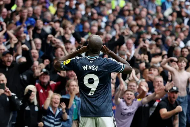 wissa newcastle - ilustrasi berita Wissa Newcastle: Flick Brilian Yoane Wissa Menutup Kemenangan atas Tottenham