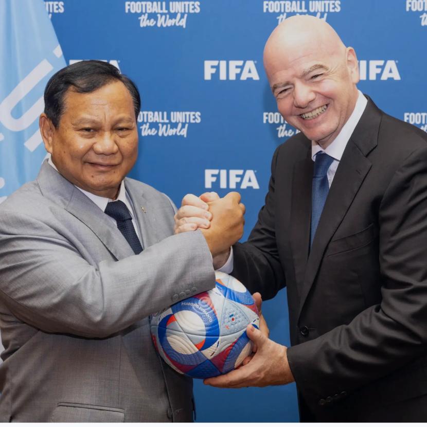 infantino indonesia Infantino Indonesia: Kunjungan Oktober 2026 untuk Perkuat… infantino indonesia - ilustrasi berita Infantino Indonesia: Kunjungan Oktober 2026 untuk Perkuat Dukungan FIFA