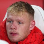 karier ramsdale - ilustrasi berita Karier Ramsdale Menurun Setelah Kabar Mengejutkan dari Southampton