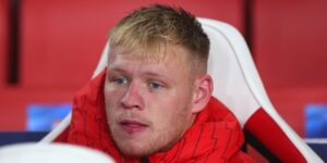 karier ramsdale - ilustrasi berita Karier Ramsdale Menurun Setelah Kabar Mengejutkan dari Southampton