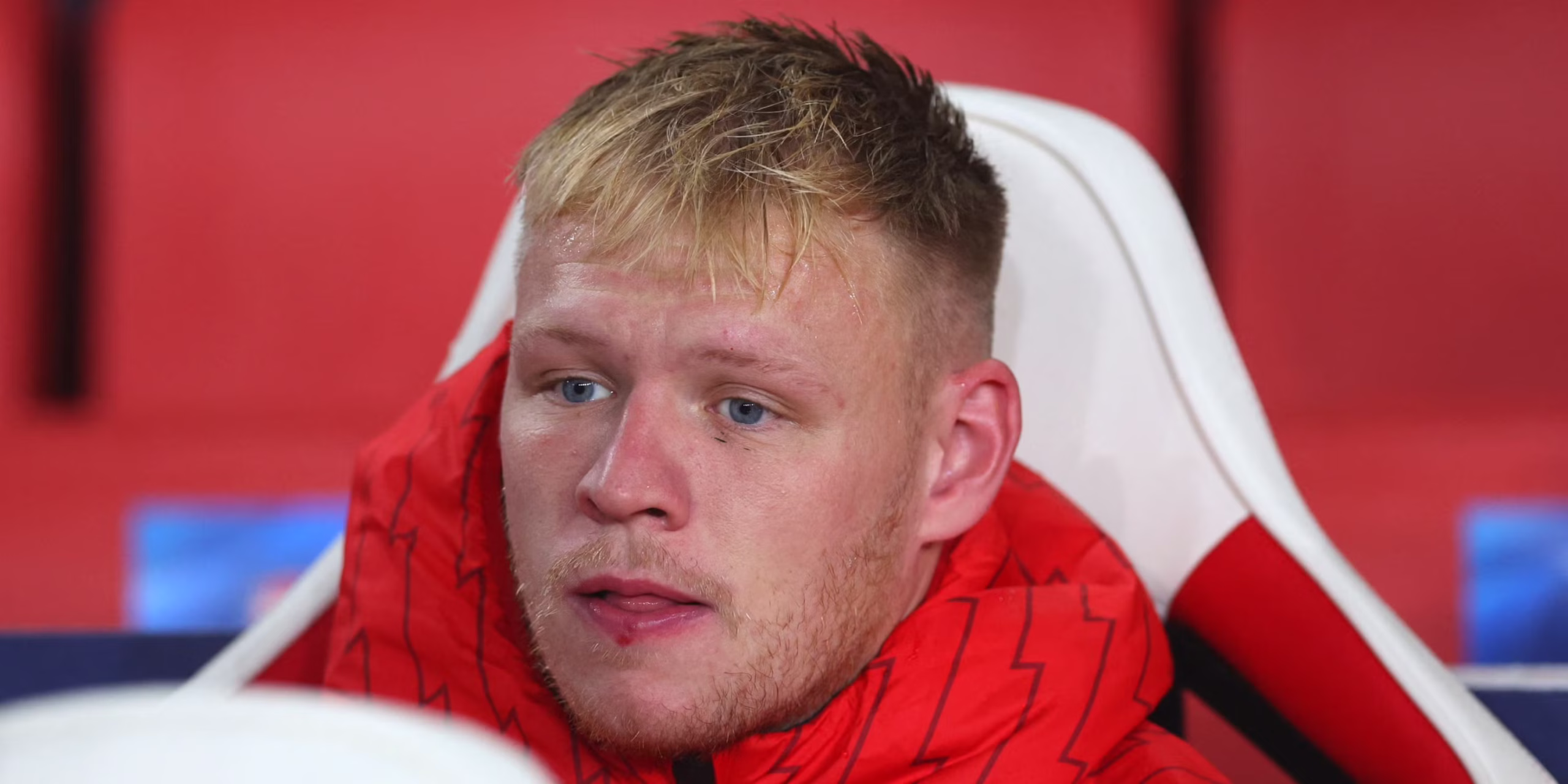 karier ramsdale - ilustrasi berita Karier Ramsdale Menurun Setelah Kabar Mengejutkan dari Southampton