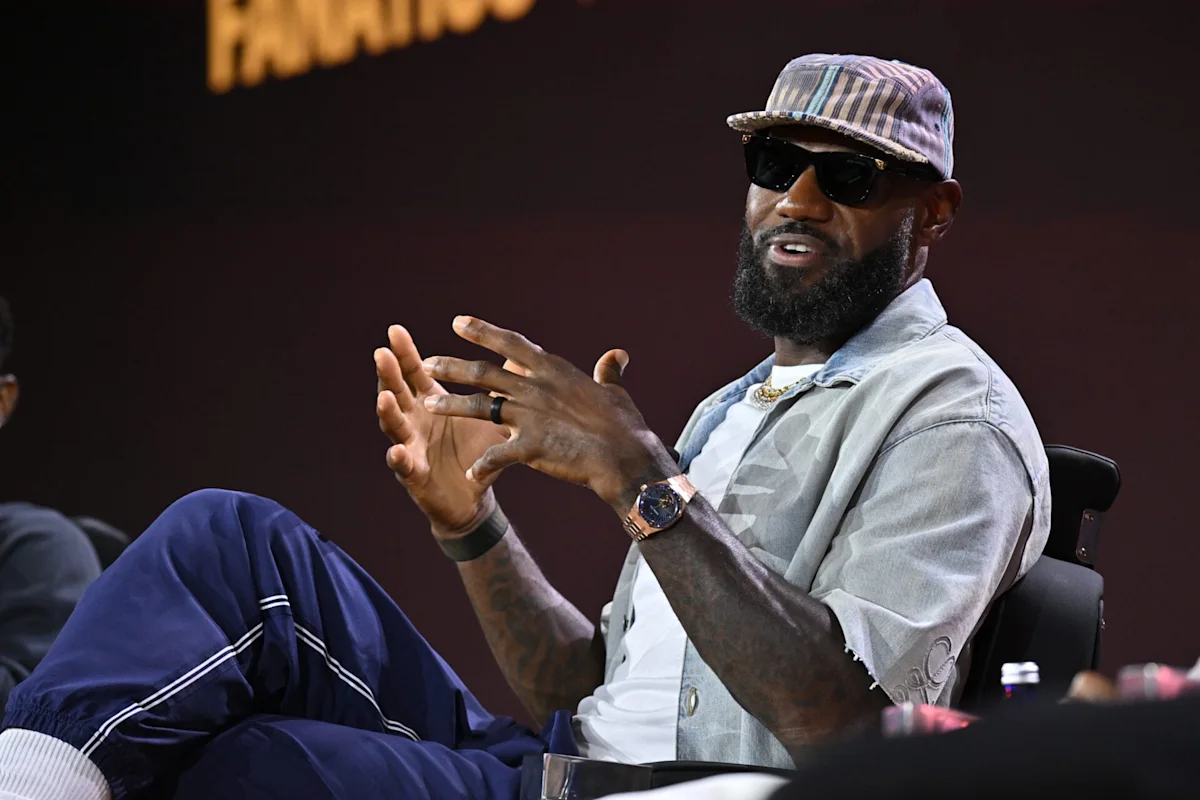 endorsement polymarket - ilustrasi berita LeBron James Setujui Endorsement Polymarket Senilai $15 Juta per Tahun