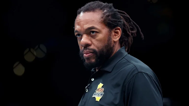 Alex Pereira Tunjukkan Empati kepada Herb Dean yang Kerap Diboo Penonton UFC